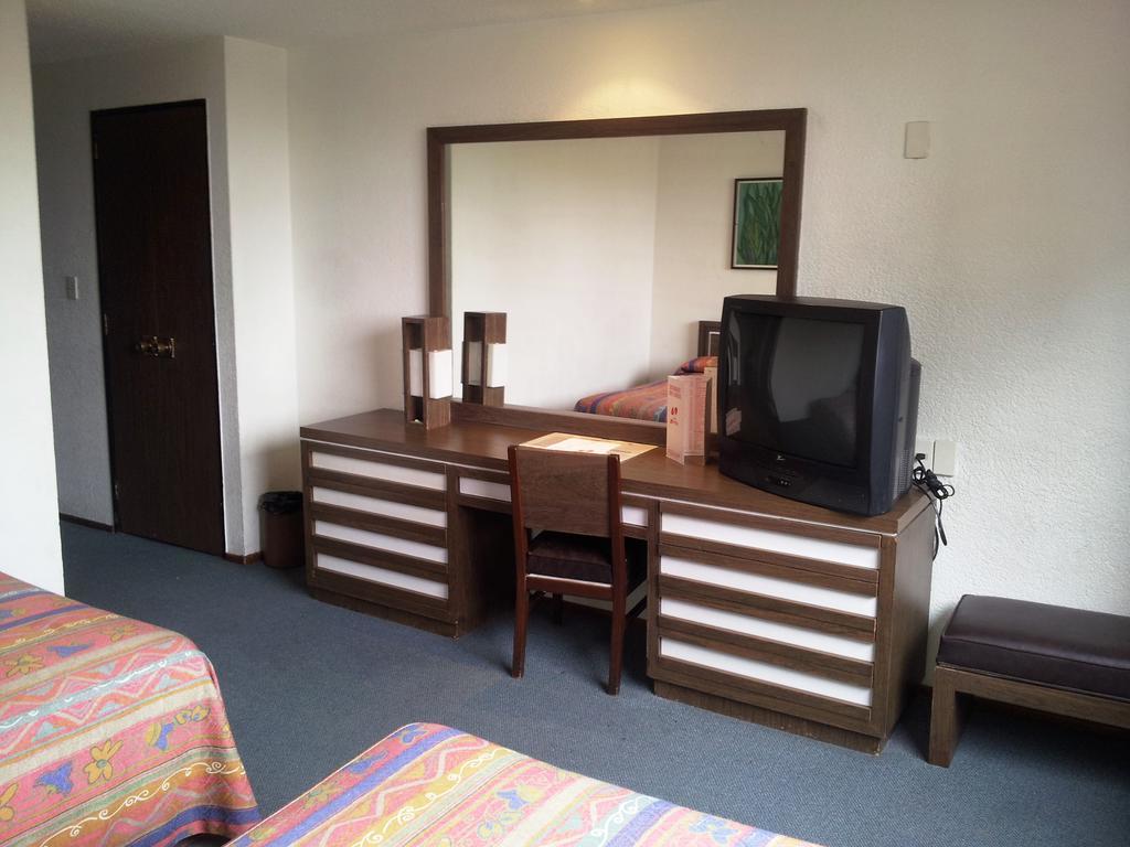 Standard Double Room,112924431:JPEG